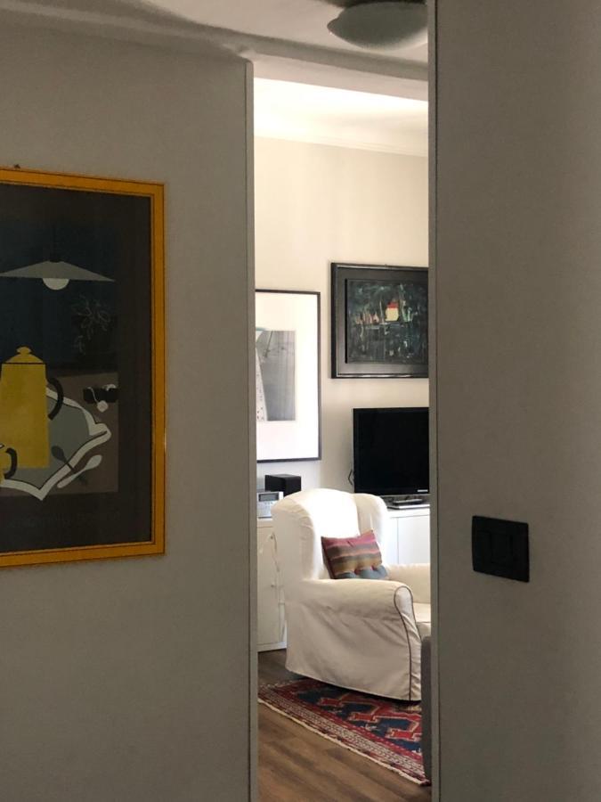 Dietro Il Teatro Modena Genova Kültér fotó