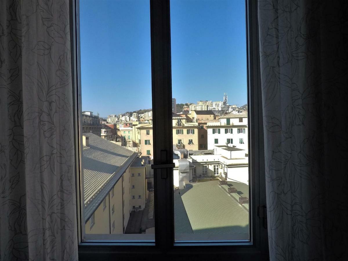 Dietro Il Teatro Modena Genova Kültér fotó