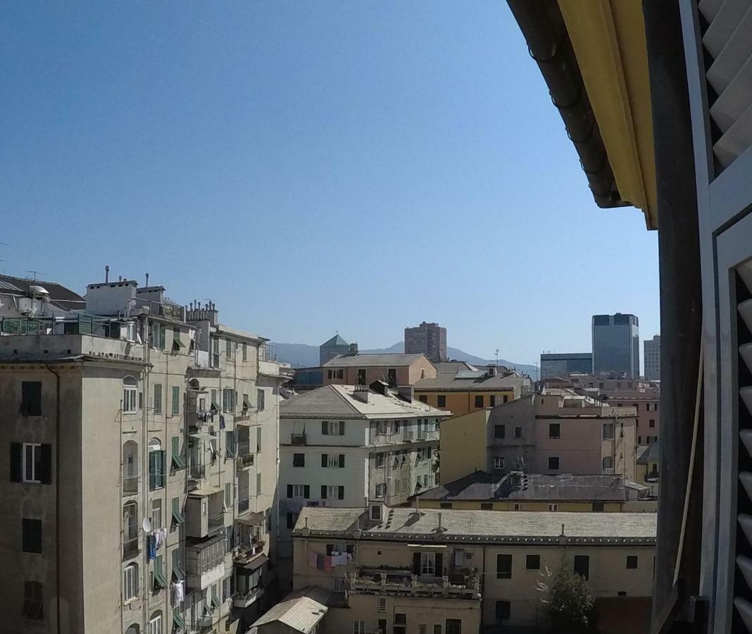 Dietro Il Teatro Modena Genova Kültér fotó